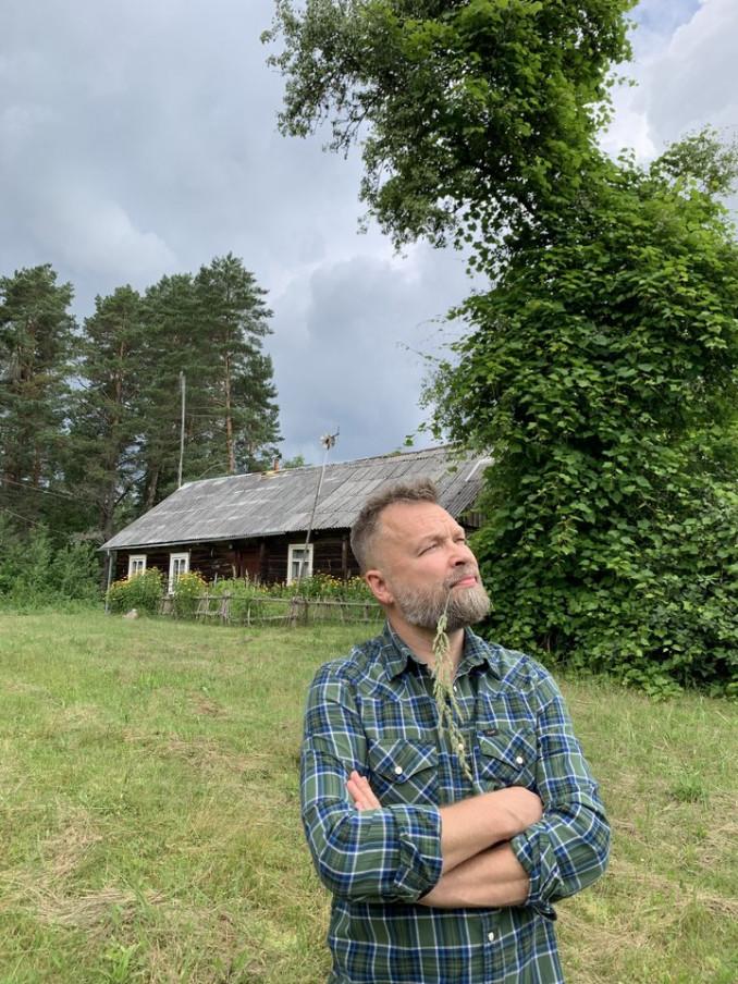 Martynas Starkus apie įsigytą sodybą: „Man čia patinka tyla, mano vaikų ir žmonos laimingos akys“