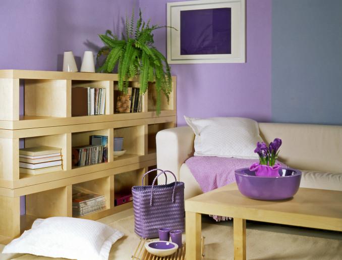 PANTONE 17-3938 Very Peri spalva interjere
